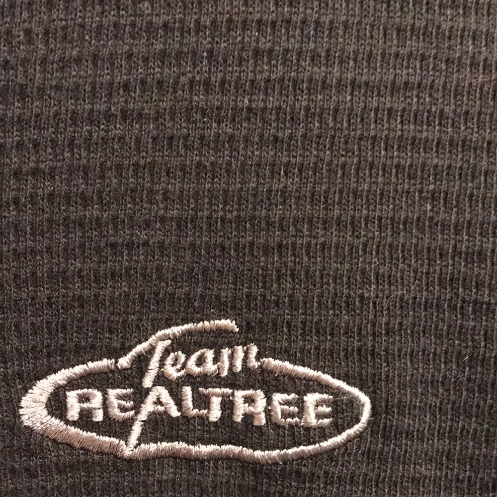 Team Realtree black knit long sleeve shirt LG